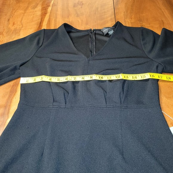 Donna Morgan Classic Black Midi Dress - Picture 4 of 6